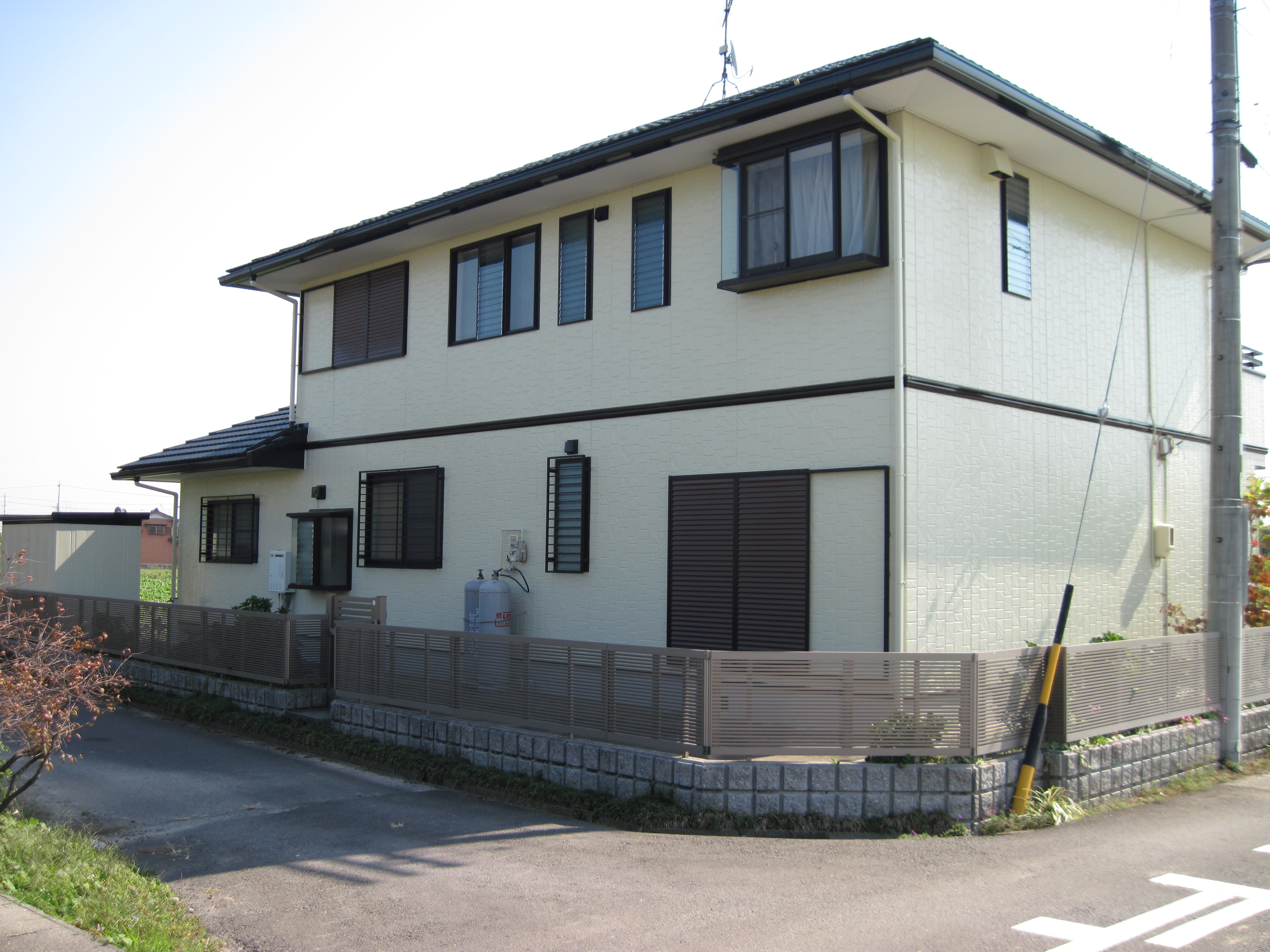 ペンキ塗り替え雨漏り補修名古屋日向建設施工後